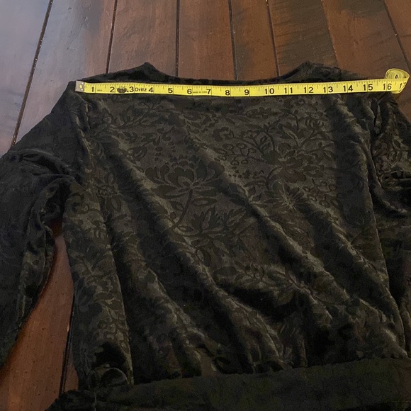 Saylor Velvet Romper - Picture 8 of 12